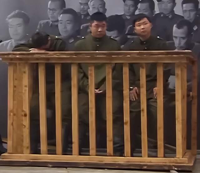 离谱皇冠账号申请!俄罗斯把日本雇佣兵俘虏关笼子里游街示众?和中国有关系? | 皇冠账号申请