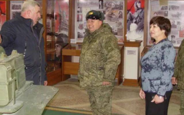 皇冠信用网址_英国记者猛然发现:一位乌军前军官正指挥俄军进攻库皮扬斯