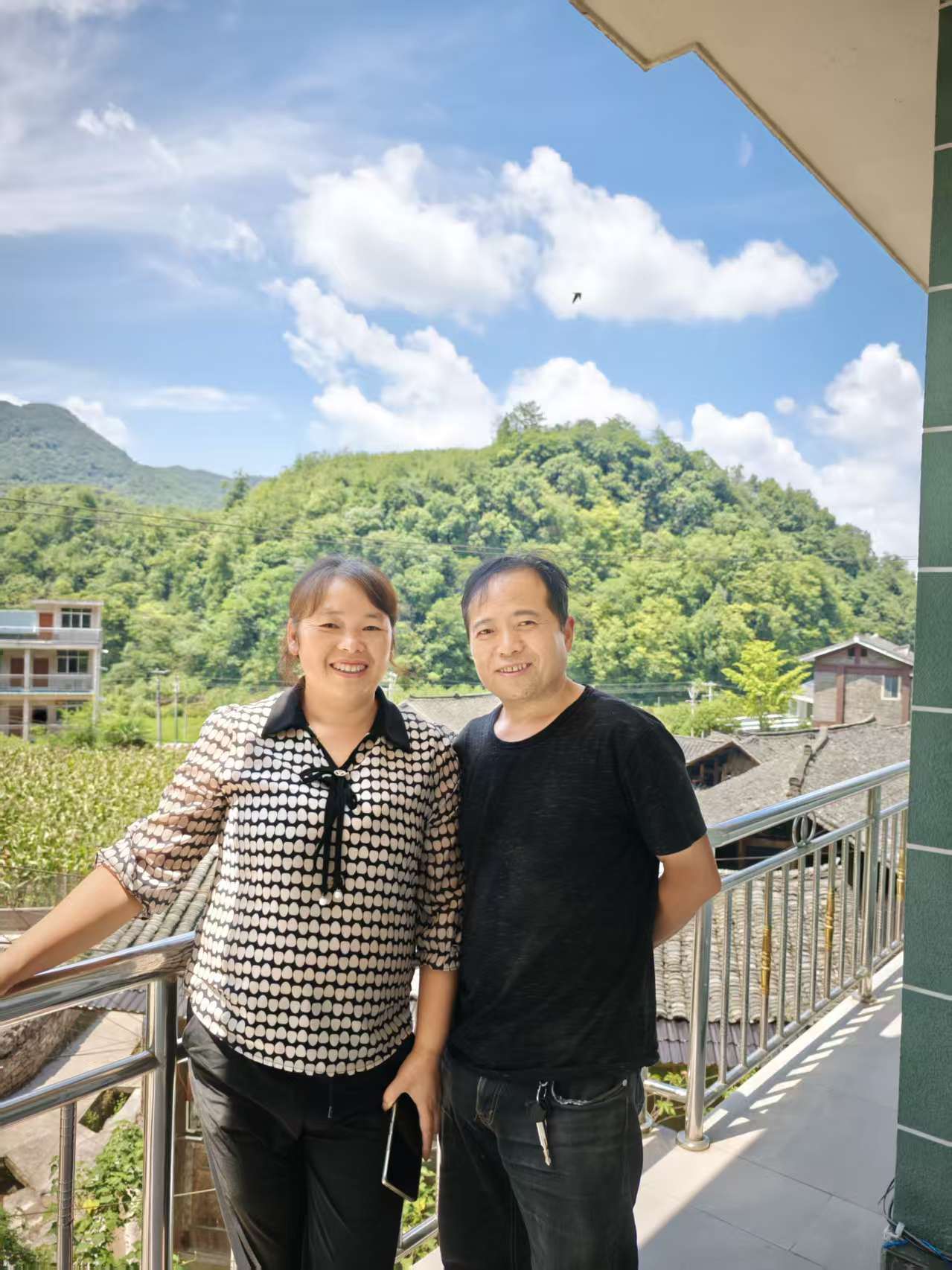 nba季后赛2025时间_那个让老师骄傲的“调皮”班级！30年同学聚会nba季后赛2025时间，还伴有一封来自贵州的感谢信